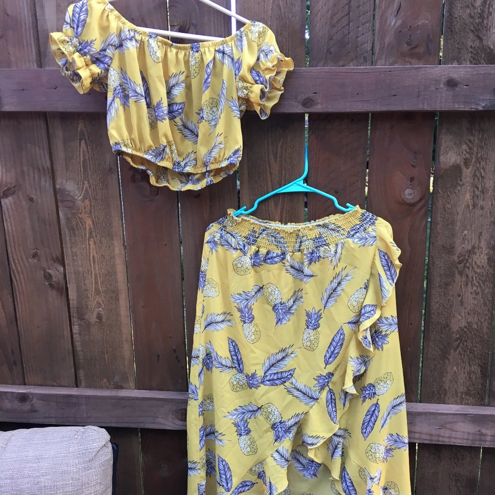 Promesa Yellow Pineapple Two Piece Set